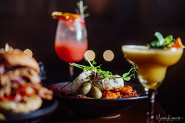 Nowość! Sałatka z grillowanym camembertem